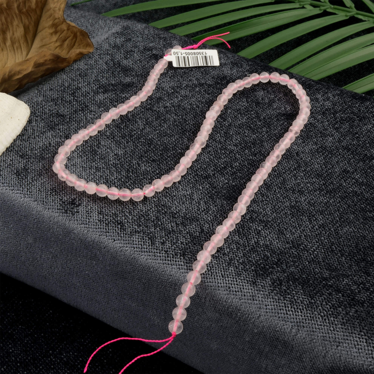 Pembe Kuvars doğal taş dizi 4mm – sevgi, huzur ve şefkat enerjisini temsil eden kalp çakrası taşı, toptan doğal taş dizi.