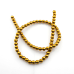 Renkli Hematit taşı, metalik parlaklığıyla enerji, canlılık ve denge sağlayan; bileklik, kolye ve tesbih tasarımlarında öne çıkan toptan doğal taş dizi.