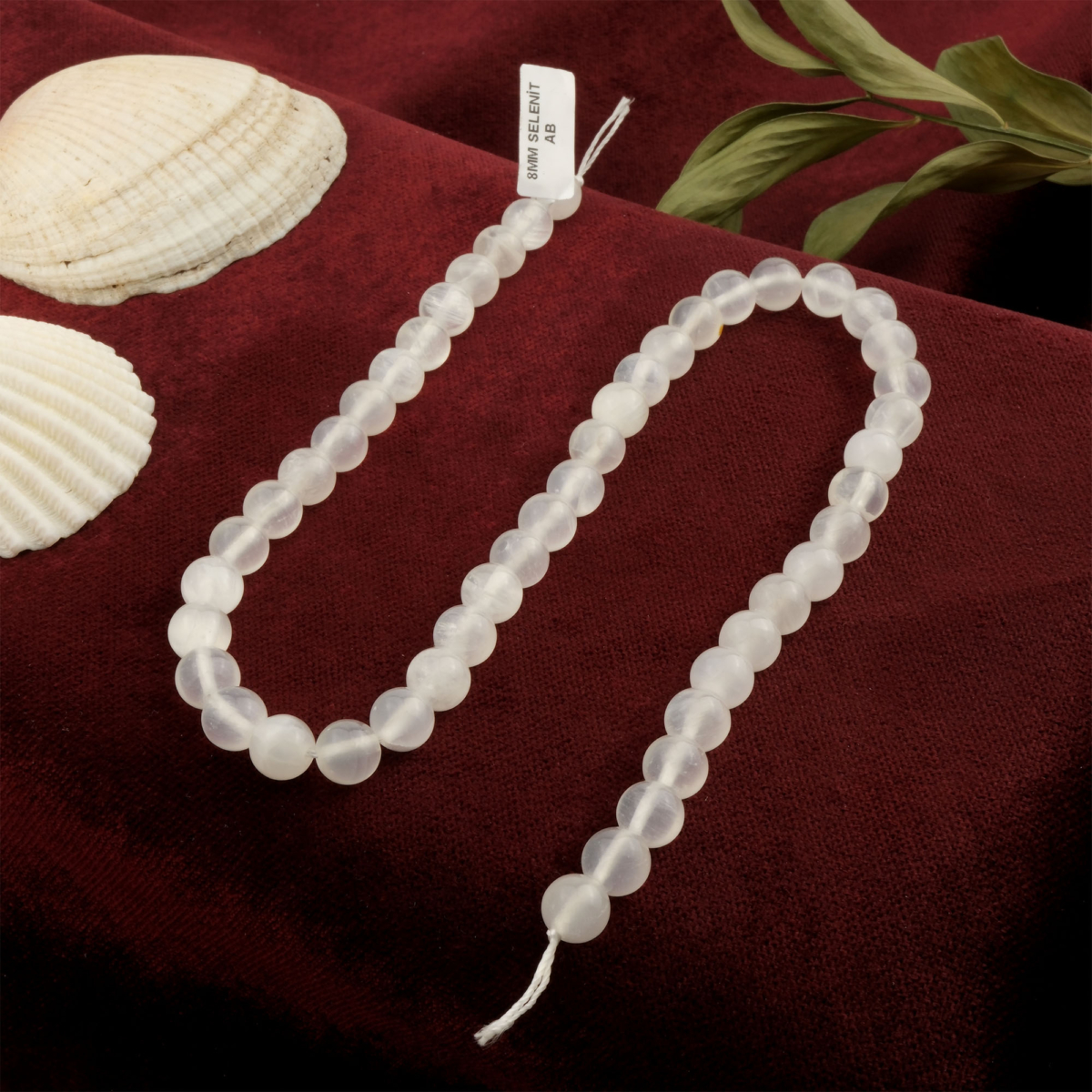 Selenit doğal taş dizi 8mm – saf beyaz ışıltısı ve arındırıcı enerjisiyle öne çıkan toptan doğal taş dizi