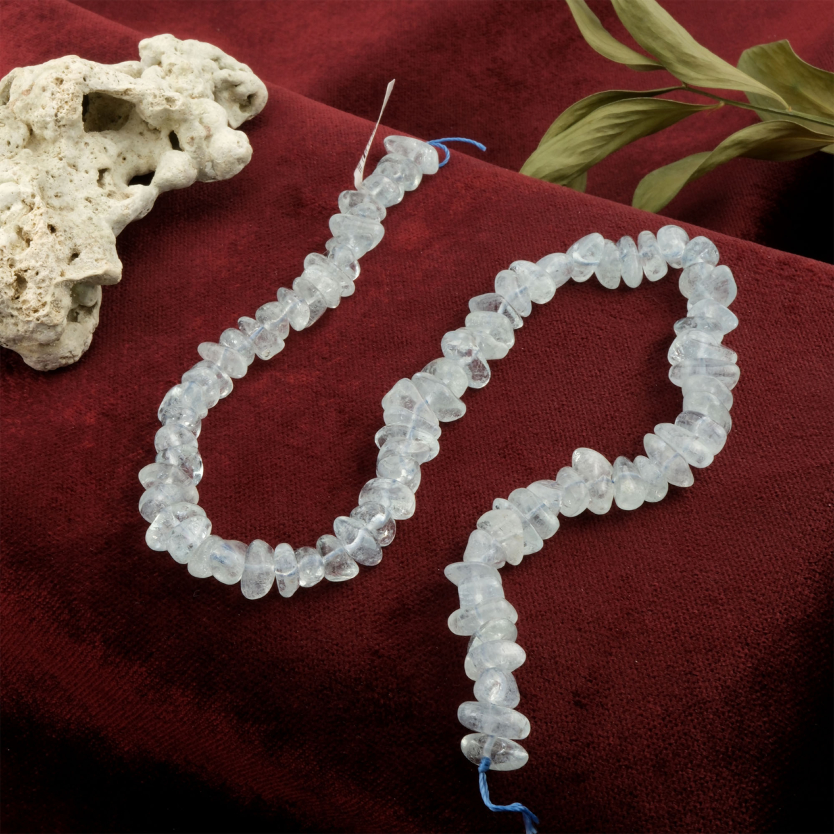 Tek sıra kırıktaş Akuamarin doğal taş dizi – sakinlik, berraklık ve iletişim enerjisini destekleyen toptan doğal taş dizi