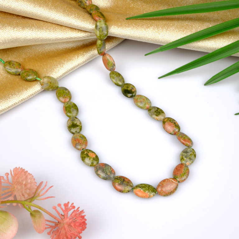 Unakit doğal taş dizi — toptan doğal taş dizi; yeşil ve pembe tonlarıyla denge, şifa ve ruhsal uyum enerjisi sağlayan taş.