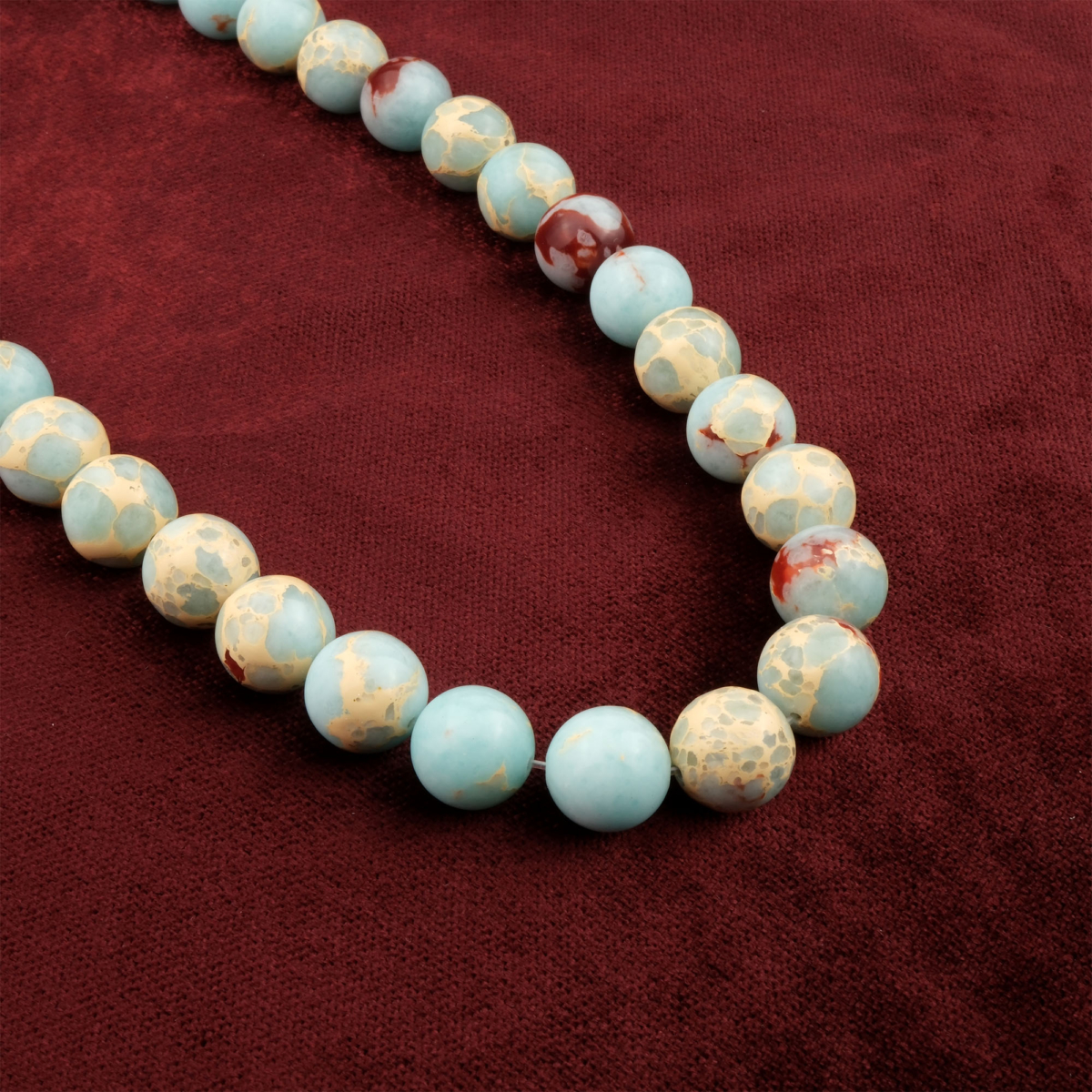 Varisit toptan doğal taş dizi 14mm – açık yeşil tonlarıyla huzur, denge ve ruhsal iyileşme enerjisi yayan doğal taş modeli.