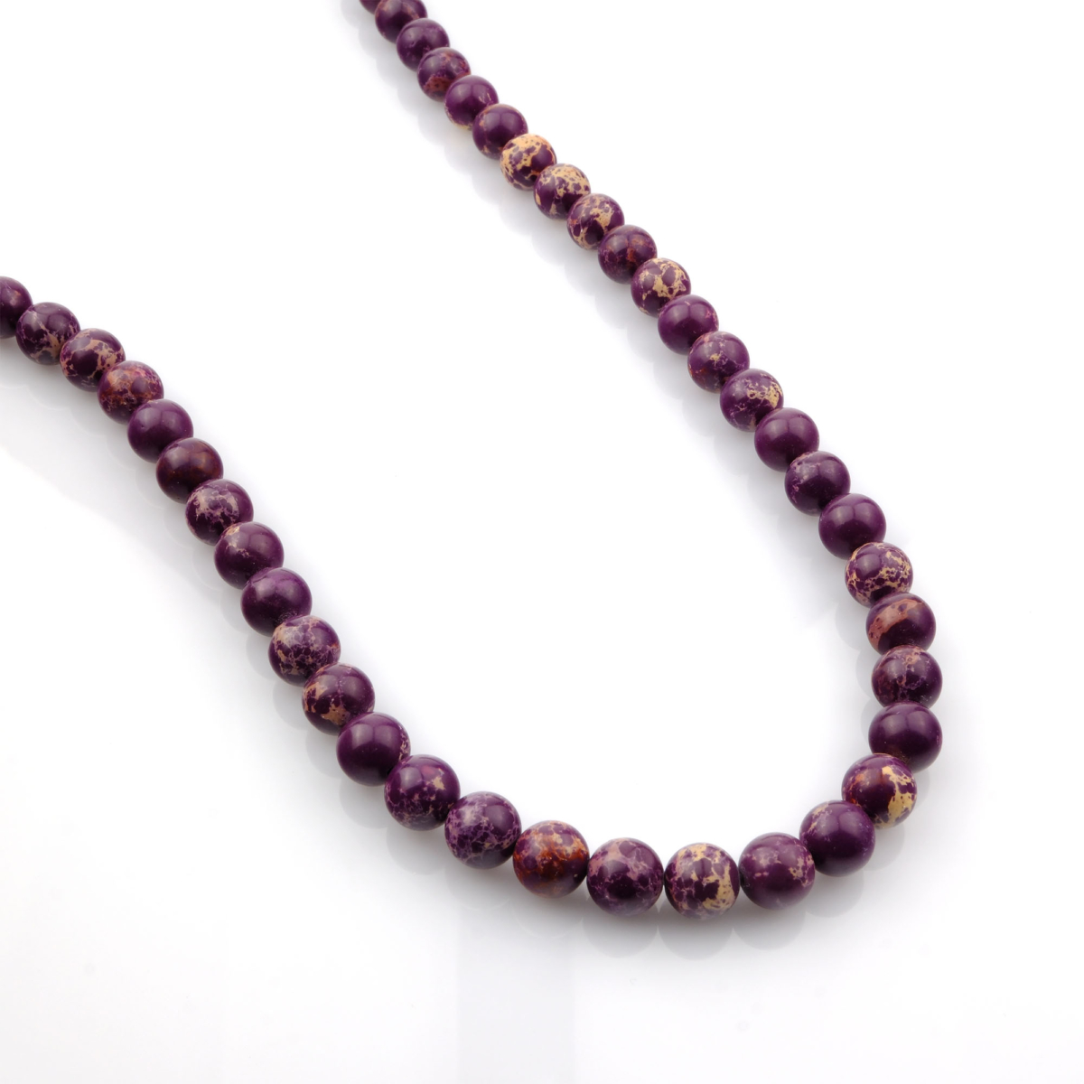 Varisit doğal taş dizi 8mm – açık yeşil tonlarıyla huzur, şifa ve içsel dinginlik sağlayan toptan doğal taş dizi.