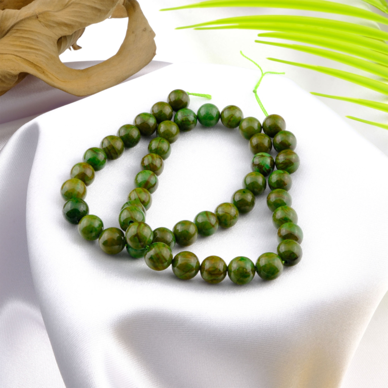 Yeşil Odun Jasper doğal taş dizi — toptan doğal taş dizi; yeşil ve kahverengi tonlarıyla doğanın sakinliğini, istikrarı ve köklenme enerjisini yansıtan taş.