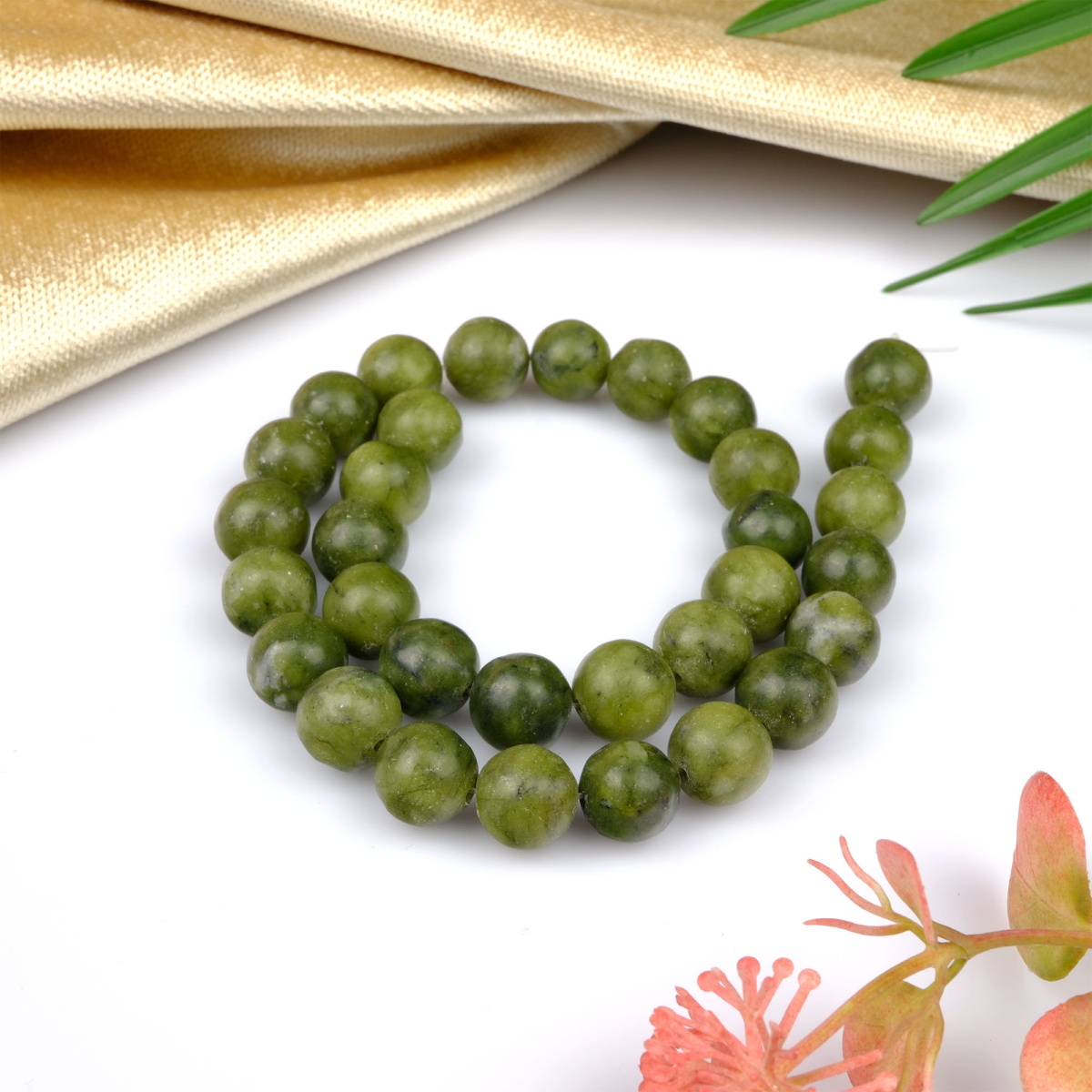 Yeşim toptan doğal taş dizi 12mm – yeşil tonlarıyla huzur, bolluk ve denge enerjisi yayan doğal taş modeli.