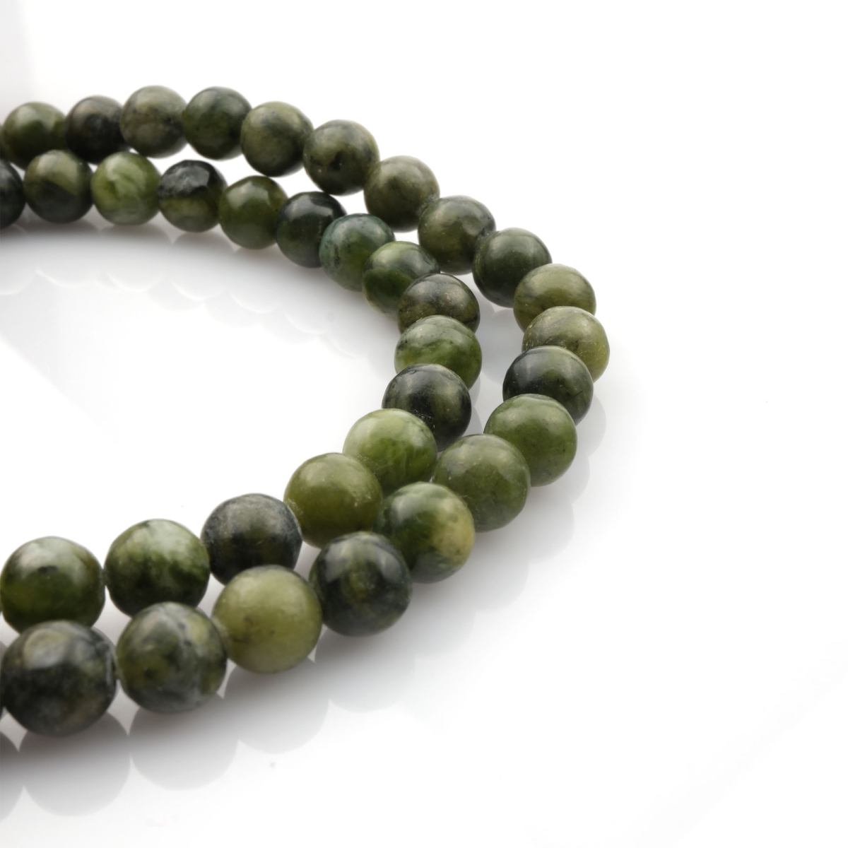 Yeşim doğal taş dizi 6mm – yeşilin sakin enerjisini taşıyan, denge ve huzur veren zarif tasarımlar için ideal toptan doğal taş dizi.