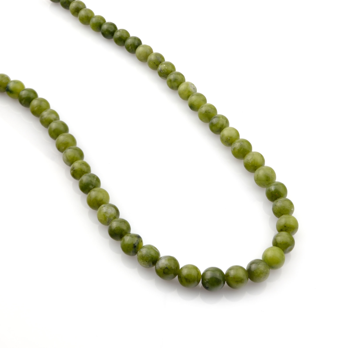 Yeşim toptan doğal taş dizi 8mm – yeşilin huzur verici tonlarıyla şifa, bereket ve denge enerjisi yayan klasik doğal taş modeli.
