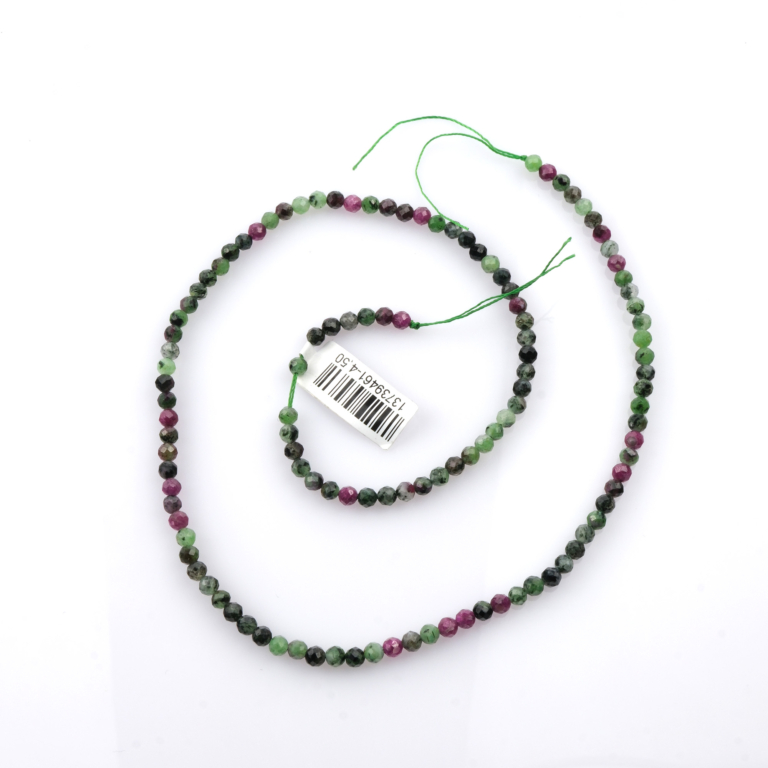 toptan doğal taş dizi anyolit, 3mm faset kesimli yapısıyla yeşil zoisit ve pembe yakut geçişlerini bir arada sunan, profesyonel takı üretimi için ideal doğal taş dizi