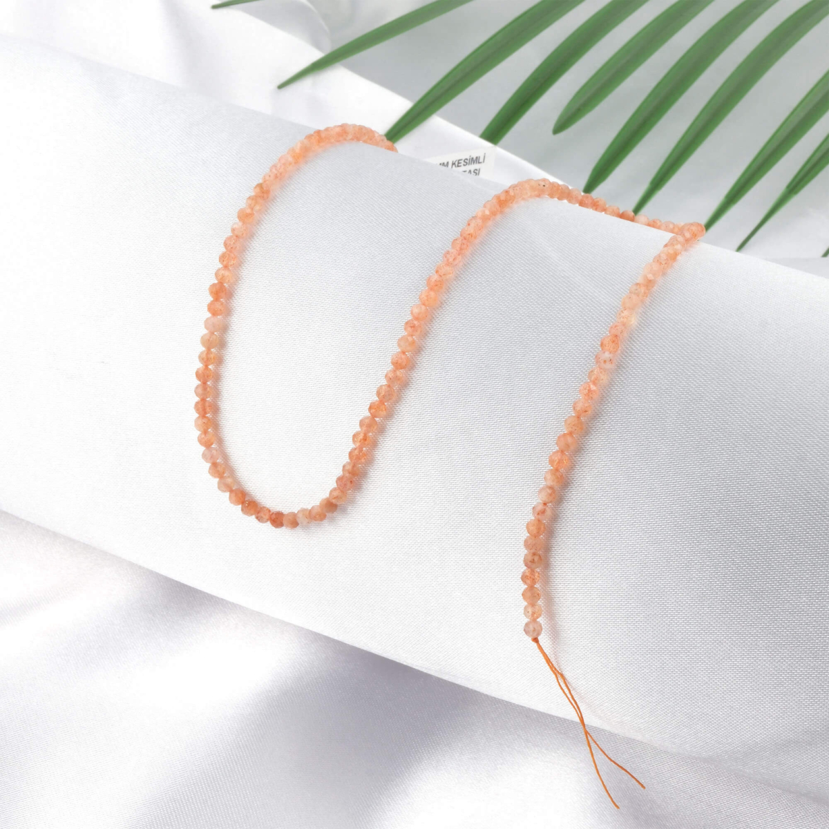 toptan doğal taş dizi güneş taşı, 3mm faset kesimli yapısıyla sıcak bakır ve turuncu ışıltılar sunan, profesyonel takı üretimi için ideal doğal taş dizi