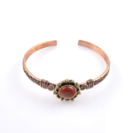 toptan doğal taş bileklik jasper taşı bakır bileklik, jasper taşının topraklayıcı ve dengeleyici enerjisi ile bakırın güçlü iletken yapısını bir araya getiren dayanıklı ve karakterli tasarım takı