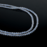 toptan doğal taş dizi kalsedon, 2mm faset kesimli yapısıyla yumuşak mavi tonlarda zarif bir görünüm sunan, profesyonel takı üretimi için ideal doğal taş dizi