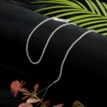 toptan doğal taş dizi kristal kuvars, 2mm faset kesimli yapısıyla berrak ve şeffaf görünüm sunan, profesyonel takı üretimi için ideal doğal taş dizi