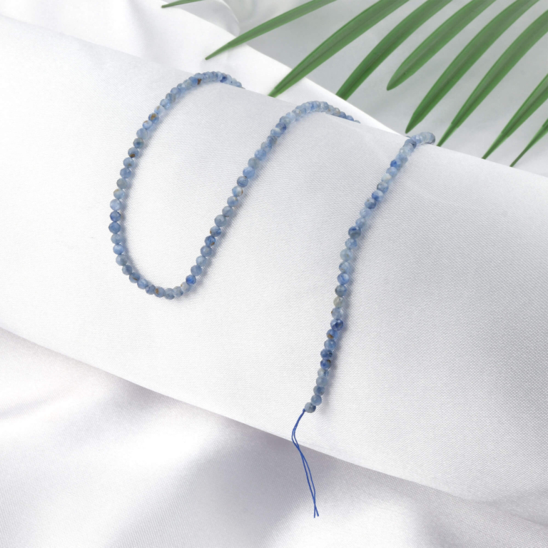 toptan doğal taş dizi kyanit, 3mm faset kesimli yapısıyla mavi tonların kristal berraklığını sunan, profesyonel takı üretimi için ideal doğal taş dizi