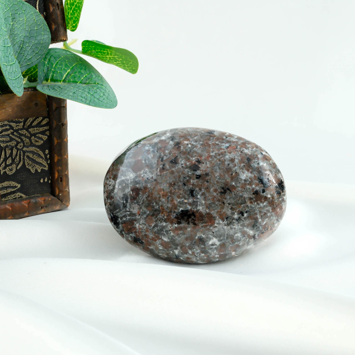 100-0-1.jpg Orijinal Natural Yooperlite Ateş Sodalit Doğal Taş Sabun - Görsel 1