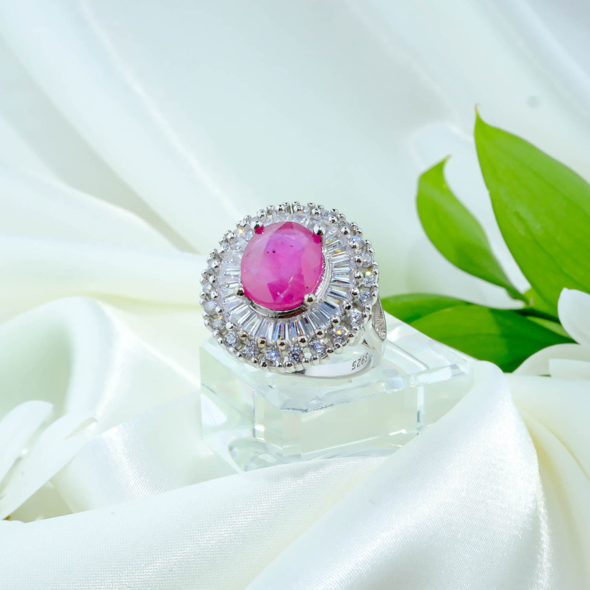Yakut Doğal Taş Gümüş Bayan Yüzük (6,5ct)