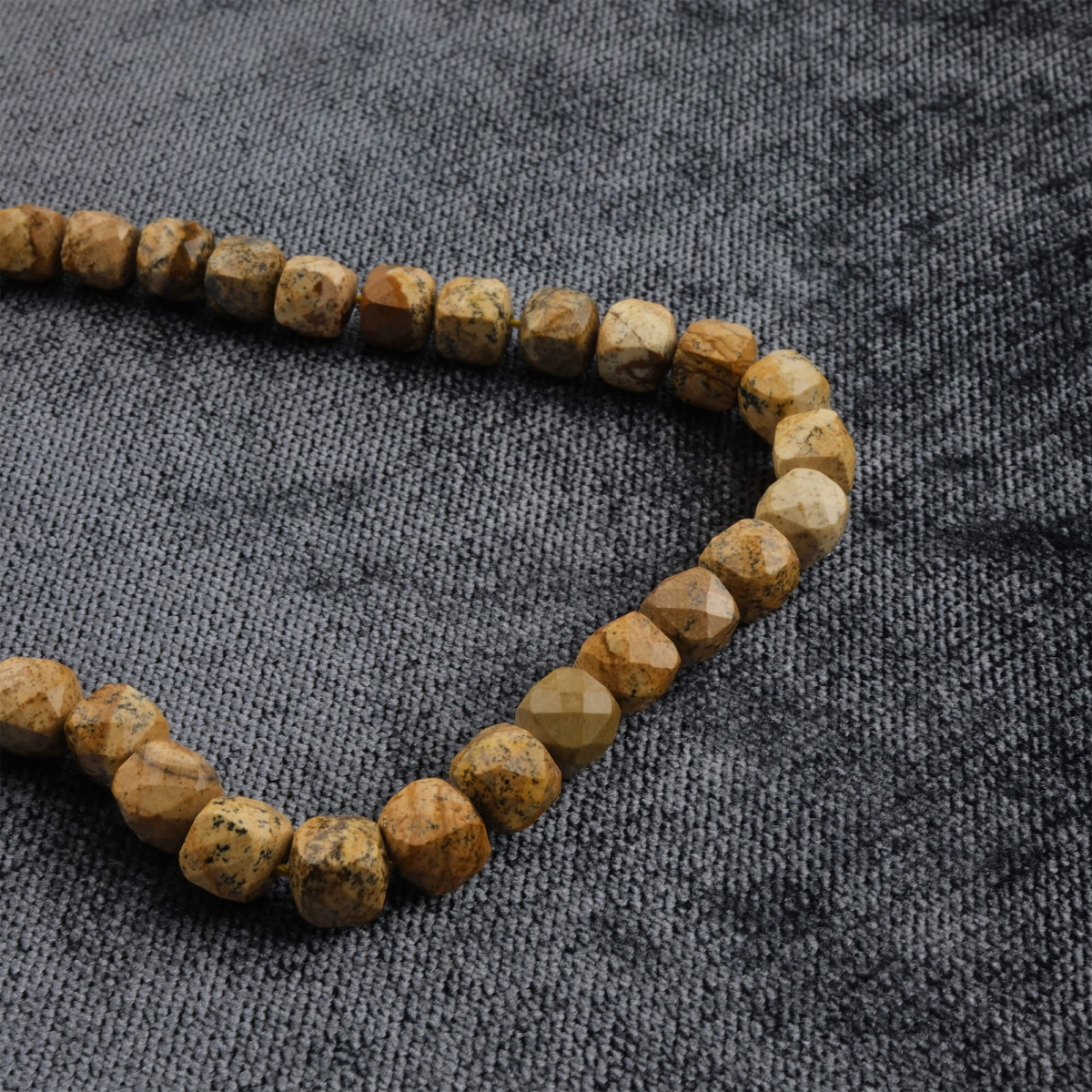 toptan doğal taş dizi odun jasper 8x8mm faset kesimli küp profesyonel dizim için doğal taş