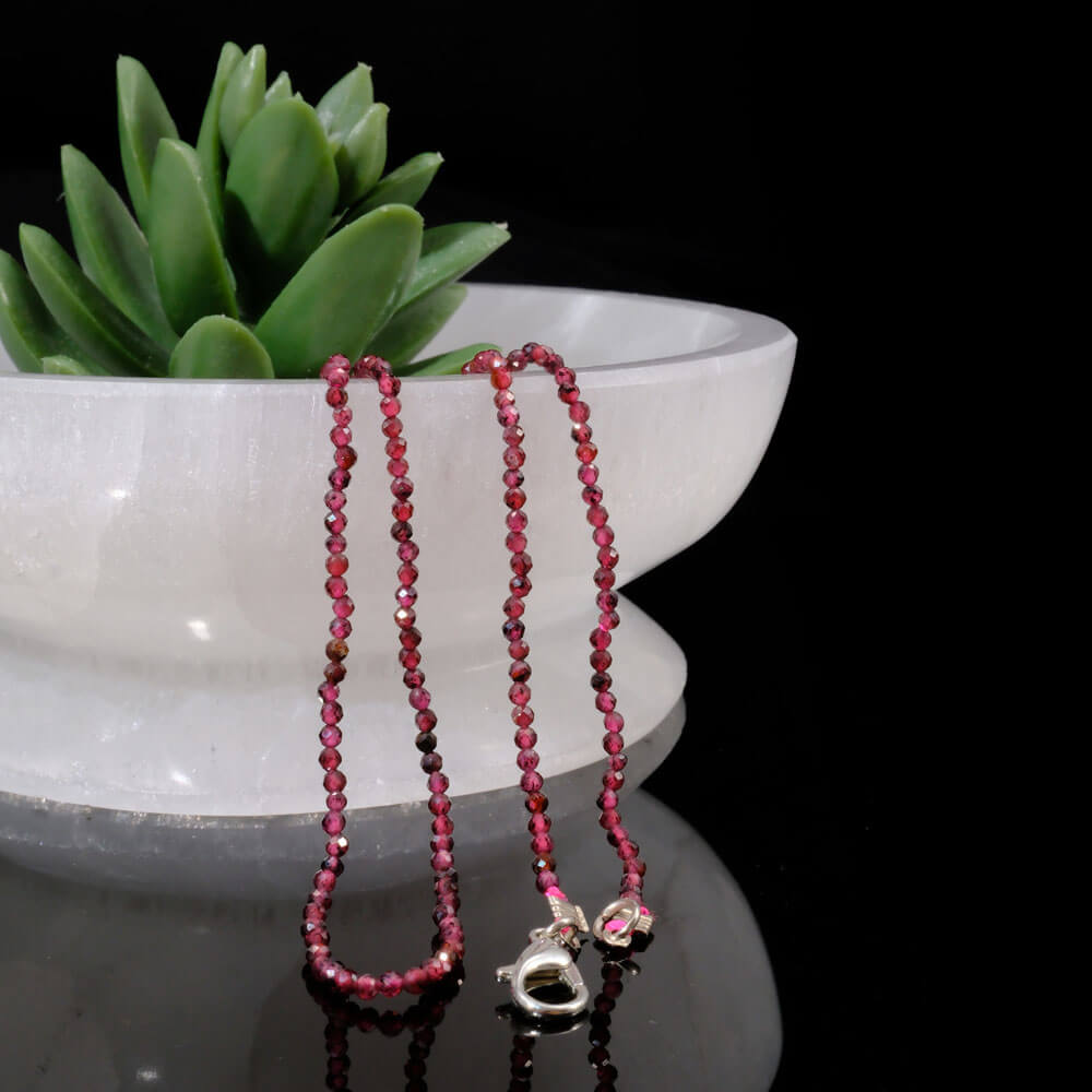 Garnet (Lal) Doğal Taş Bayan Kolye (2-3mm)