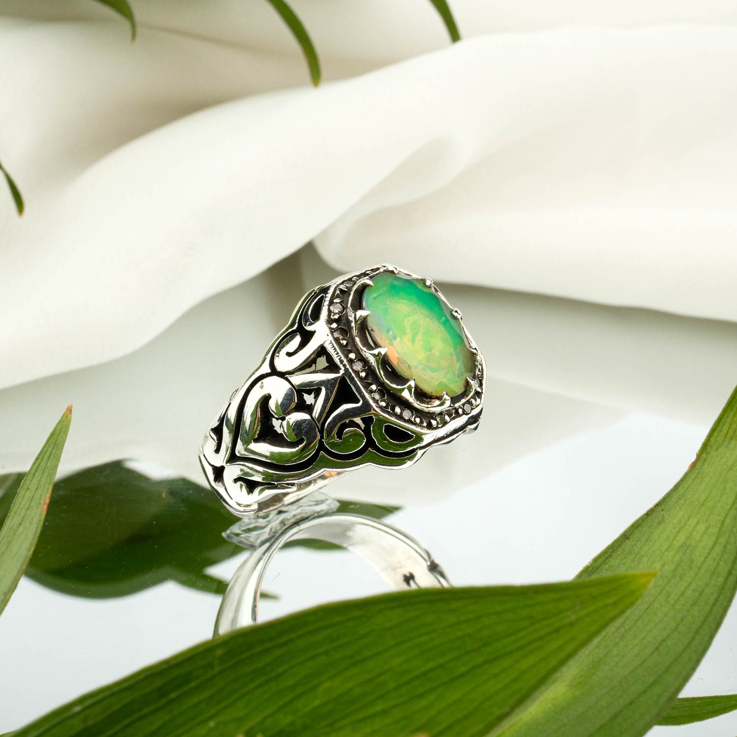 konya-dogal-tas-evi-gumus-yuzuk-7-0.jpg Sertifikalı (2.05 ct) Opal Taşı (0.11 ct) Pırlanta Süslemeli Gümüş Yüzük - Görsel 1