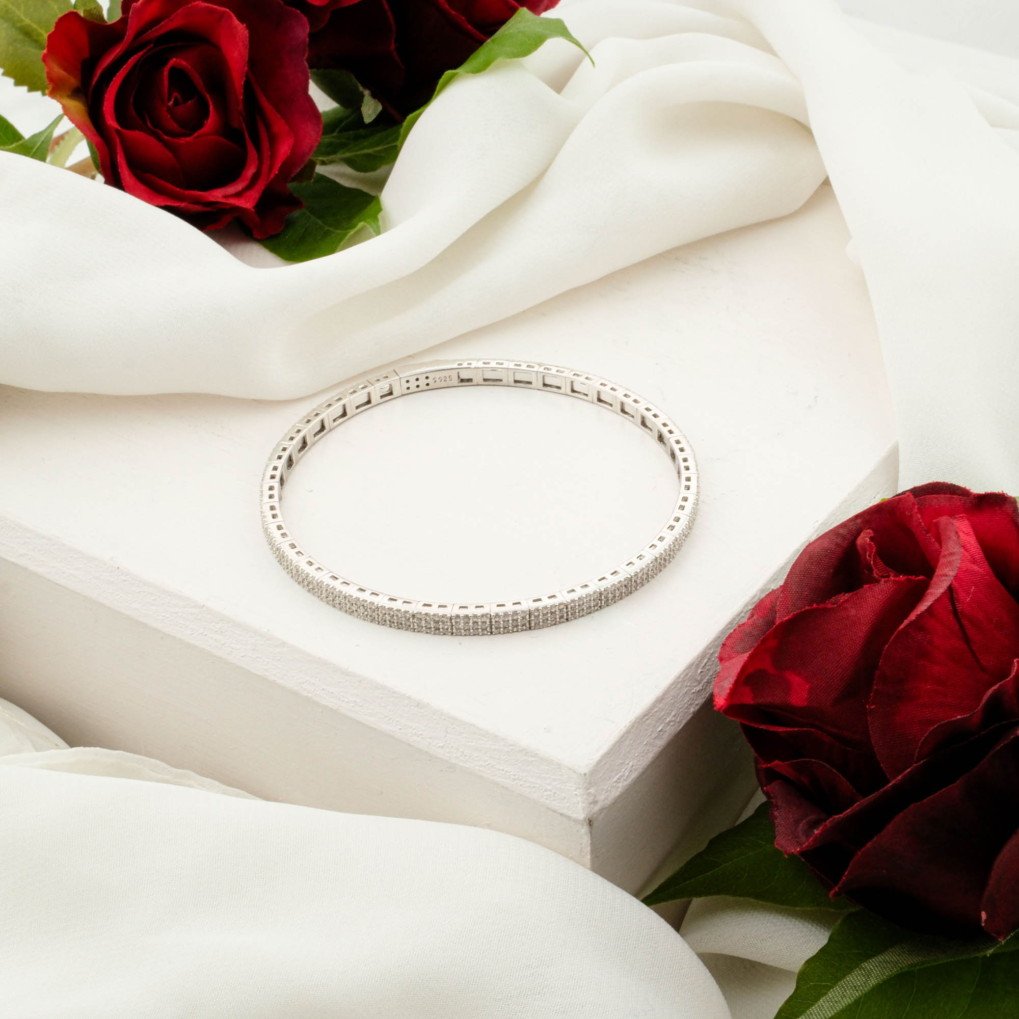 konya-dogal-tas-evi-swarovski-925-gumus-bileklik.jpg Swarovski Taşı 925 Ayar Gümüş Bileklik - Görsel 1