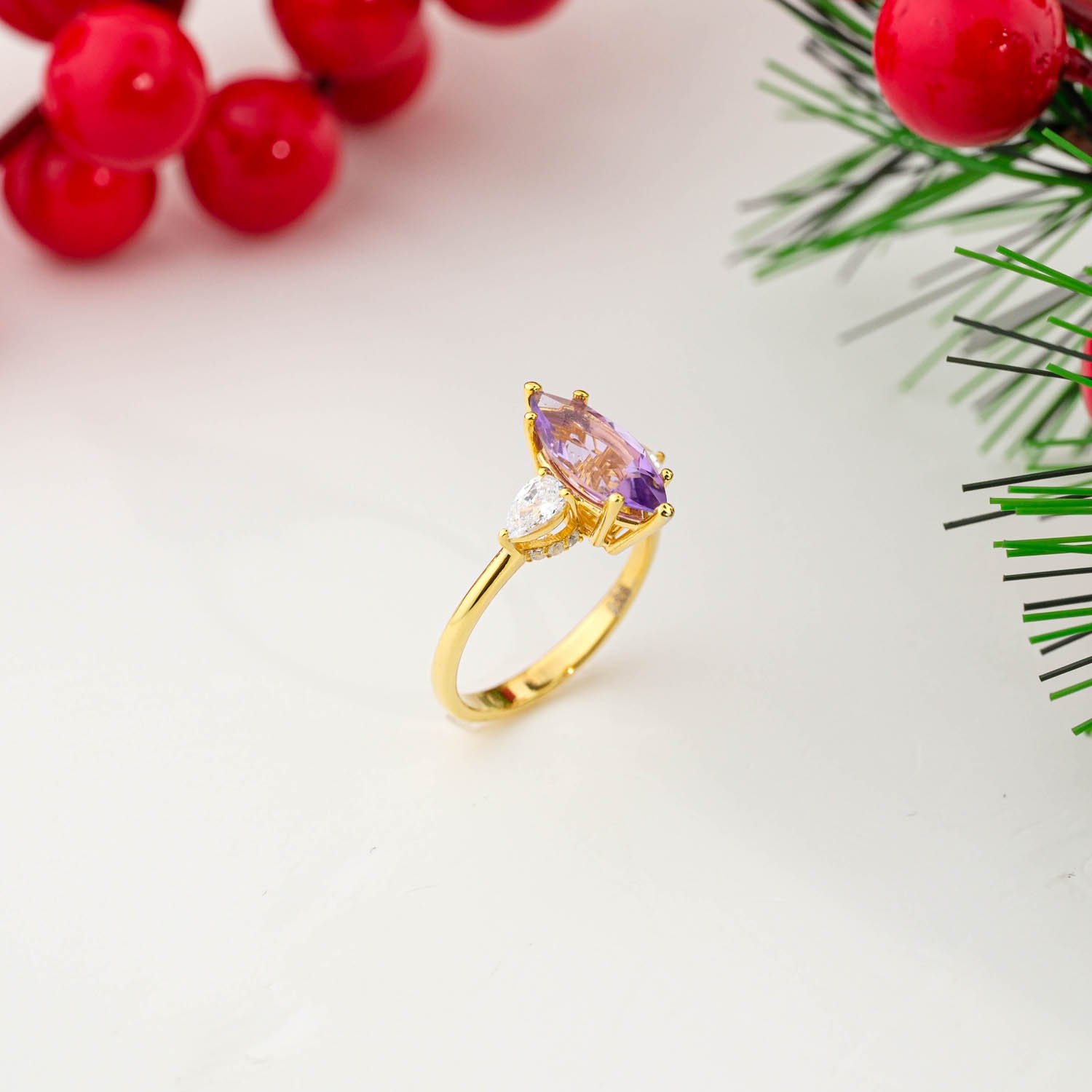konya-dogaltas-evi-orijinal-ametist-ve-swarovski-tasi-925-ayar-gumus-tasarimli-bayan-yuzuk.jpg Orijinal Ametist ve Swarovski Taşı 925 Ayar Gümüş Tasarımlı Bayan Yüzük - Görsel 1