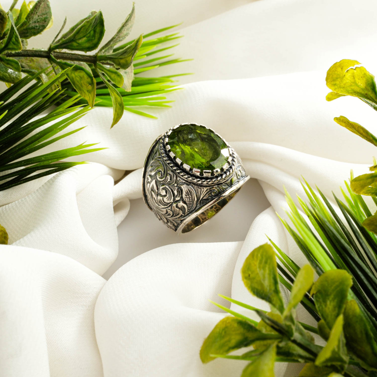 Orijinal Zebercet (Peridot) Taşı 925 Ayar Gümüş Tasarımlı El İşçiliği Erkek Yüzük