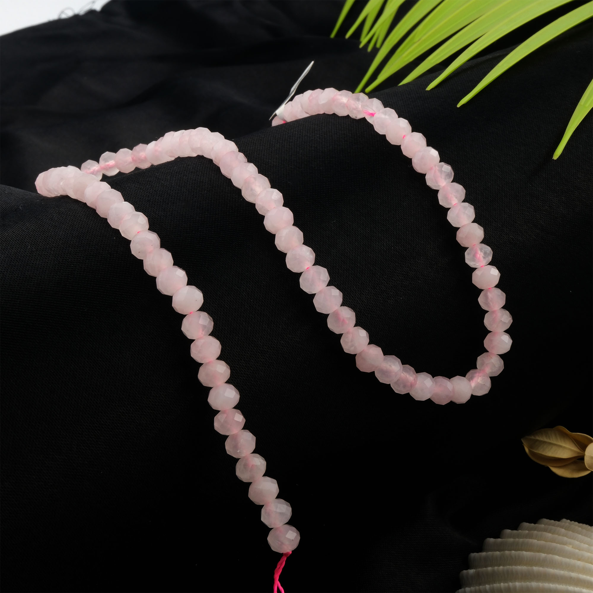 rondel-kesimli-pembe-kuvars-dizi-dogal-tas-dizi-6mm-safir-tas-evi- (1) toptan doğal taş dizi pembe kuvars 6mm rondel kesim profesyonel dizim için doğal taş