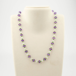 Collar gargantilla de plata de ley 925 diseñado con piedras de diópsido de 2 mm, cuarzo cristal de 6 mm y amatista facetada de 8 mm.