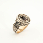 Anillo de hombre de plata 925 con una piedra natural de granate original redonda