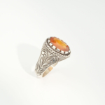 Anillo de diseño artesanal adornado con gema de zafiro amarillo natural original de 6,80ct en plata de ley 925.