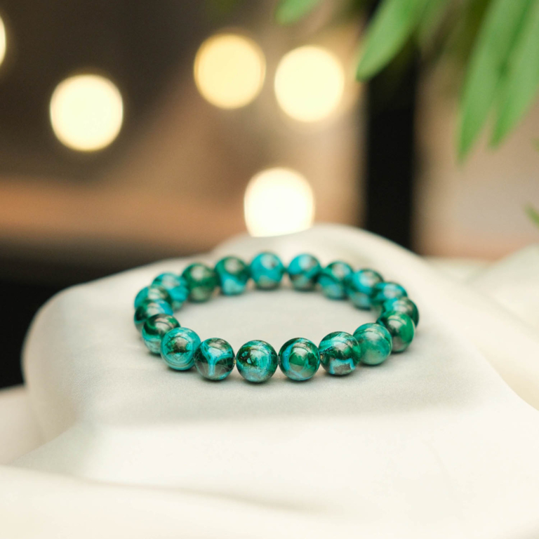 Design-Armband aus originalen 10-11mm 6A+ Malachit-Chrysokoll-Natursteinen im glatten Rundperlen-Schliff.