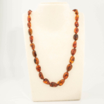 Collana da adulto in ambra baltica naturale originale certificata da 25-30g con grani color cognac.