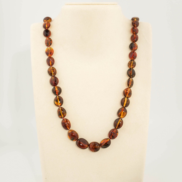 Collana da adulto in ambra baltica naturale originale certificata da 25-30g con grani color cognac.