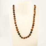 Collier pour adulte en ambre baltique naturel original certifié (20-23g, 59-62cm) avec perles de couleur cognac foncé.