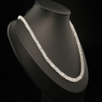 Collar de diseño para mujer en plata de ley 925 con cuentas rondelle facetadas de piedra de luna natural calidad 6A+ (4-6mm).