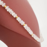 Collier de design pour femme en argent 925 doré (48+5cm) avec perles rondelles facettées en pierre de lune naturelle de qualité 6A+ (4-6mm).