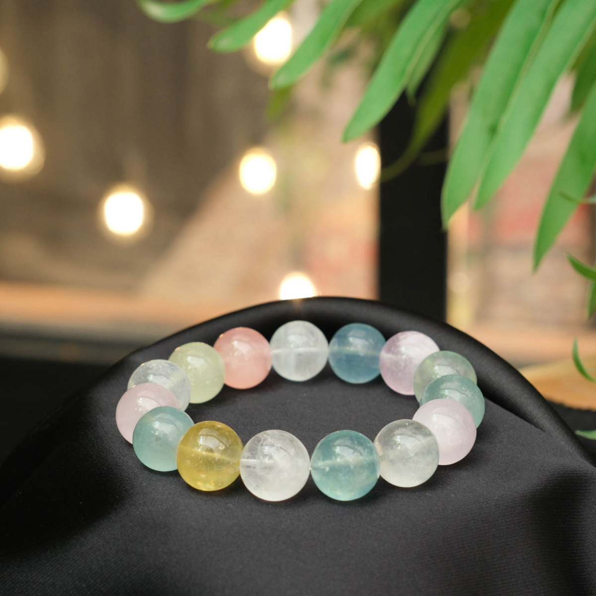 15-16mm dolgun iri küre kesim pastel pembe ve mavi tonlarında 7A+ kalite orijinal morganit doğal taş tasarım bileklik modeli.