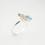 Bague de luxe pour femme en argent sterling 925 ornée de pierres naturelles originales de topaze bleue, saphir et améthyste.