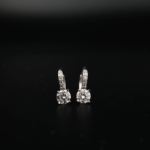 Pendientes de diseño de lujo en plata de ley 925 estilo criolla, adornados con moisanitas certified por GRA de corte redondo solitario.