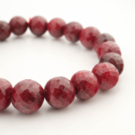 Bracelet de prestige orné de perles rondes facettées de 9-10mm en rubis naturel original de qualité 5A+.