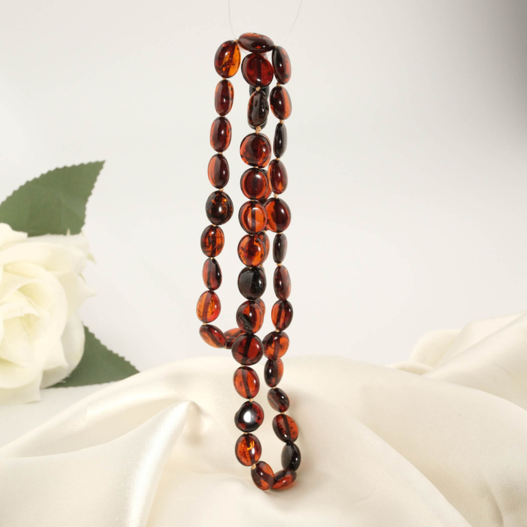 Echter zertifizierter baltischer Bernstein Naturstein Erwachsenen-Kette (15-18g) in dunkel Cognac-Farbe.