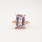 Anello di design di lusso da donna in argento sterling 925 placcato oro rosa, ornato con una gemma di ametrina naturale a taglio smeraldo.