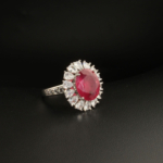 Ženski prsten od srebra 925 sa prirodnim crvenim rubinom od 6,15 ct i cirkonima.