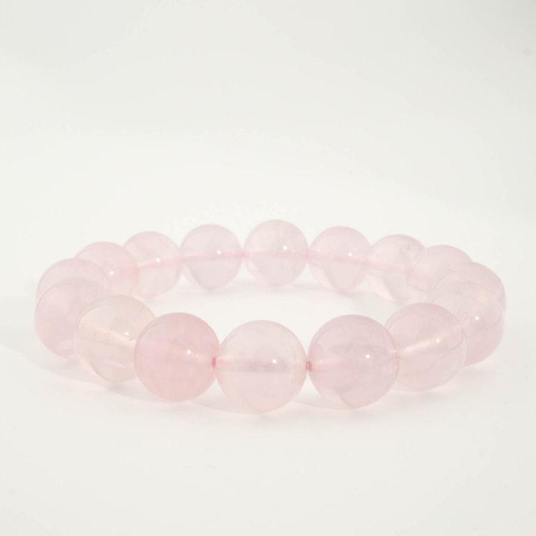 Bracciale di design ornato con sfere da 13-14mm di gemma di quarzo rosa originale 6A+ con sfumature rosa.