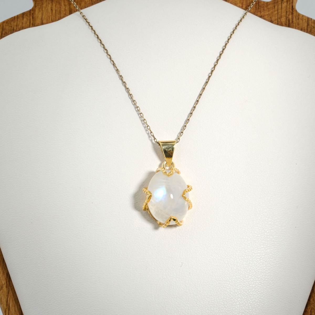 Ženska pozlaćena ogrlica od srebra 925 sa prirodnim mjesečevim kamenom od 14,45 ct.