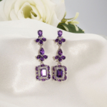 Orecchini pendenti in argento 925 con ametista naturale originale taglio baguette e goccia.