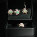 Parure de bijoux florale pour femme en argent 925 avec opale cabochon et tourmalines multicolores.