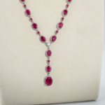 Set di gioielli da donna in argento 925 con rubino naturale originale composto da collana bracciale orecchini e anello.