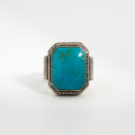 Bague pour homme faite main en argent 925 sertie d'une turquoise d'Arizona naturelle bleue taillée en rectangle.