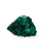 Échantillon de pierre naturelle de dioptase brute d'un vert émeraude intense.