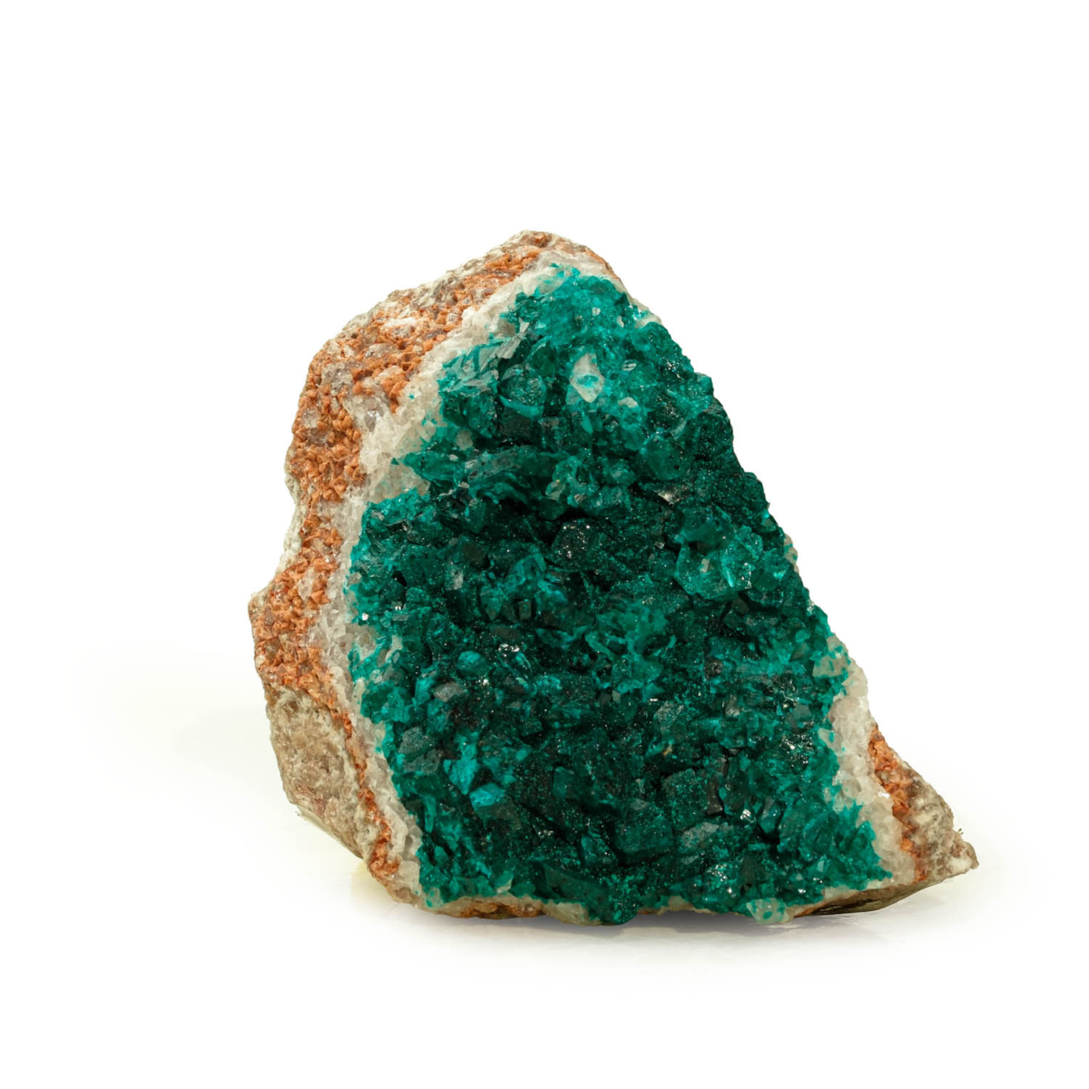 Échantillon de pierre naturelle de dioptase brute d'un vert émeraude intense.